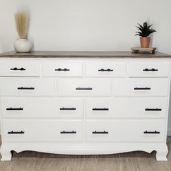 11-Drawer Solid Maple MCM (Mid-Century Modern) Dresser