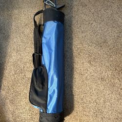 (5) PING Moxie Jr. RH golf clubs w/ nylon golf bag