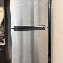 Refrigerator whirlpool