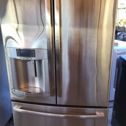 GE French Door Refrigerator 