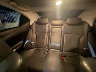 Lexus is350