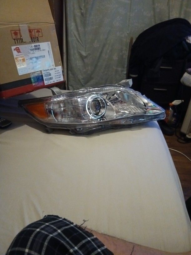 Front Left Hollgen 2011 Toyota Camry