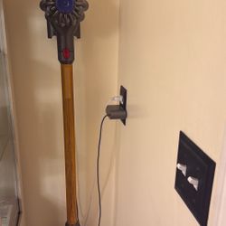 V8 Dyson Vacuum 