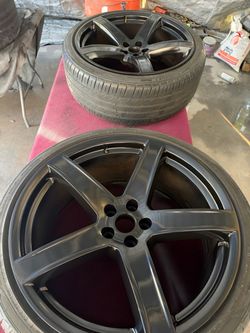 5 Spoke rims and tires 5x115 22’s