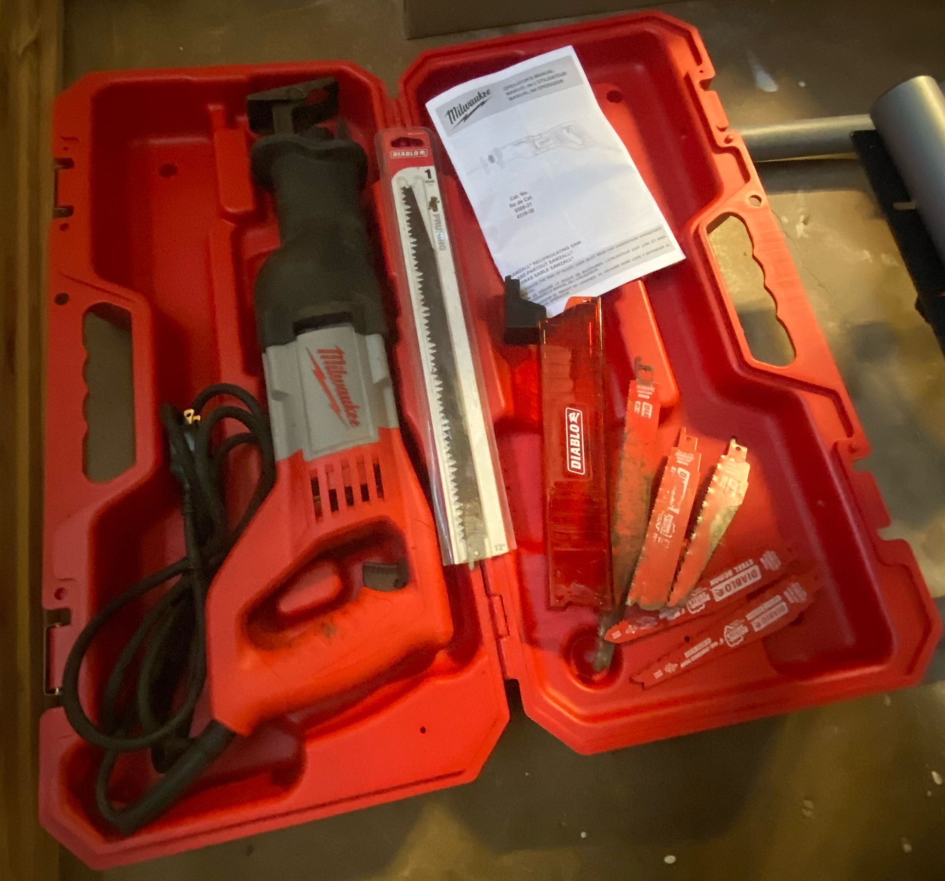 Tools “cash only”