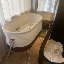 SNOO Smart Sleeper Bassinet - Mint Condition