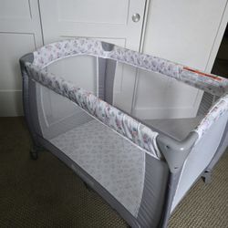 Playpen, baby bed