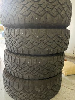 Lt245/70/17 GOODYEAR WRANGLERS