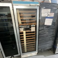 🔥 Sub-Zero 30” Built-In Wine Cooler – OPEN BOX 🔥