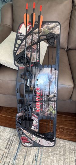 Vortex Junior Compound Bow with Arrows