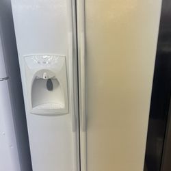 Amana Side By Side Refrigerator 