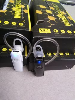 4.1 Twin White & Black Wireless Earpieces