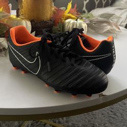 nike soccer/foorball cleats