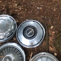 Hub Caps If You One You are interested in hit me back and I’ll give you a price