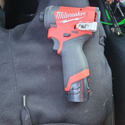 Milwaukee M12 Fuel Impact Driver