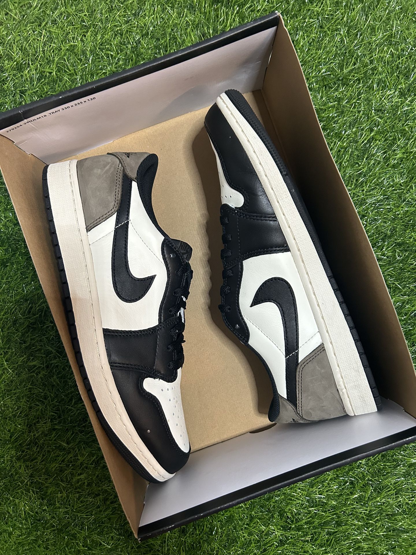 Size 11M - Jordan 1 ‘Mocha’