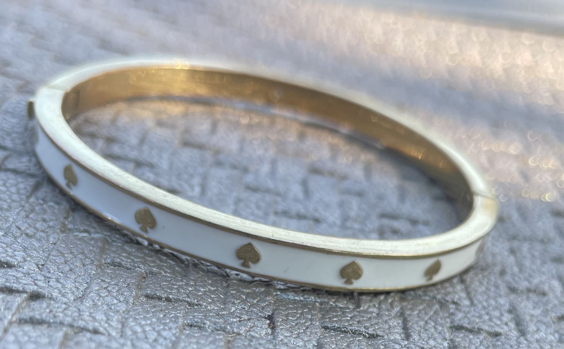 Kate Spade New York Hinged Bangel