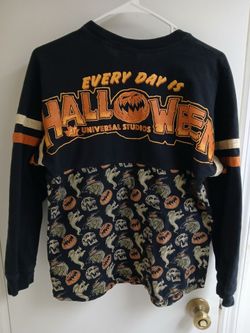 Universal Studios Halloween Horror Nights 2022 Long Sleeve Every Day is Halloween Size Small *20.00*