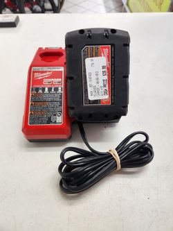 Milwaukee M12/M18 Battery Charger