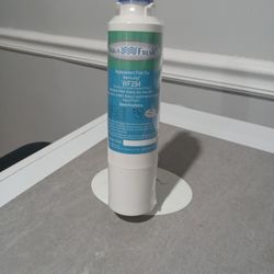 Aquafresh  WF294-S.  Refrigerator Filter 