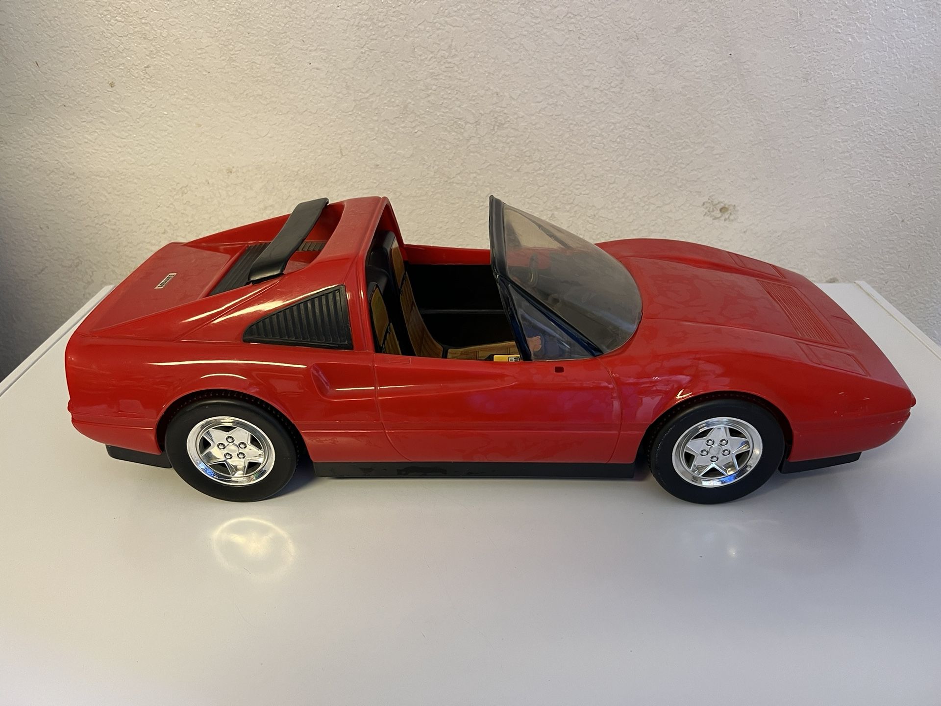 RARE Vintage 1986 Mattel Barbie RED FERRARI 328 GTS Convertible Sports Car 21"