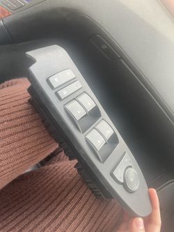 2008 Cadillac door switch