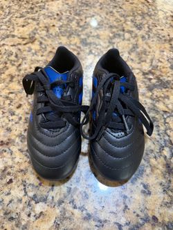 Adidas kids soccer shoes size 10k