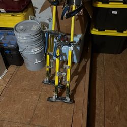 Zancos De Aluminio En Buen Estado 