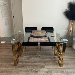 Glass Dinning Table 