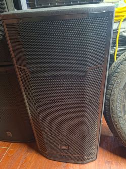 JbL PXR735 Powered speaker