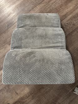 3-Step Foam Pet Stairs / Dog Ramp - Gray (Like New)