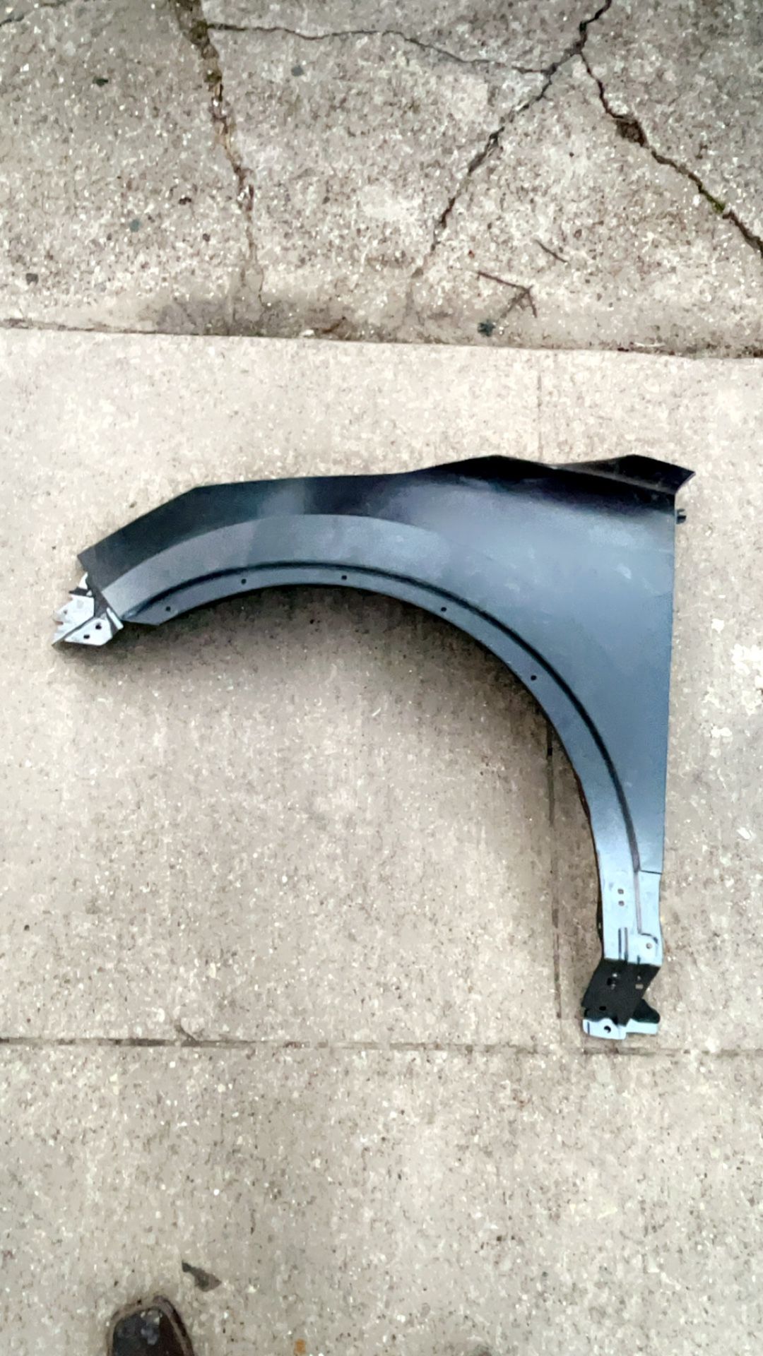 2017,2019,2020,2021,2022 Nissan Rogue Sporr left fender