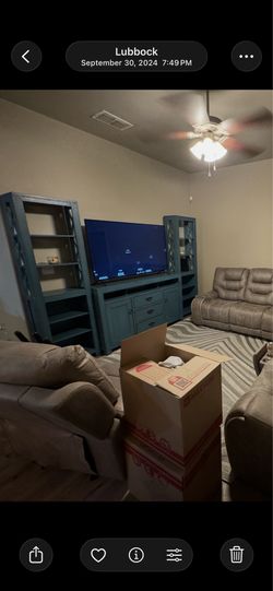Entertainment center