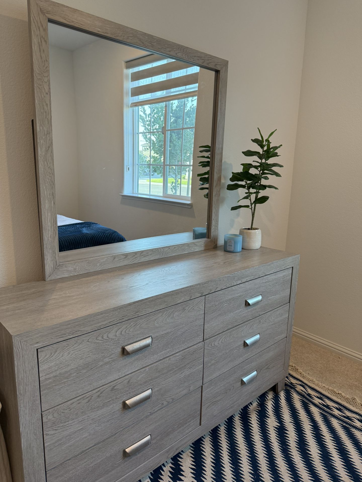4 Piece Full Bed Set + Mattress & Box