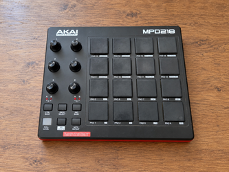 Akai MPD 218