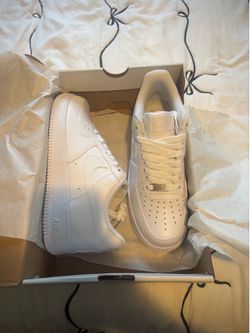 New Nike Air Force 1s Size 8.5 Men