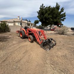 Tractor 