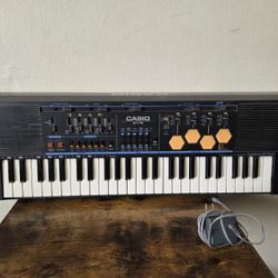 Vintage Casio Casiotone MT-500 Synthesizer Piano Keyboard Music