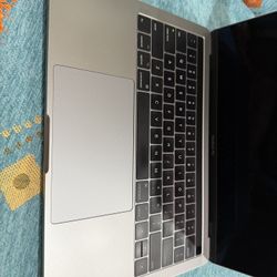 13-inch MacBook Pro with Touch Bar  2017 1TB