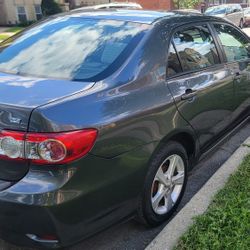 Toyota Corolla LE 2012– Excellent Condition 🚗