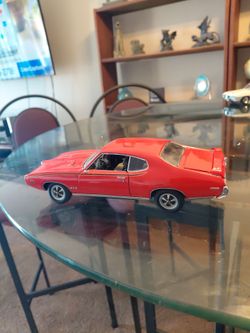Danbury Mint 1969 GTO Judge Carousel red sell for $60