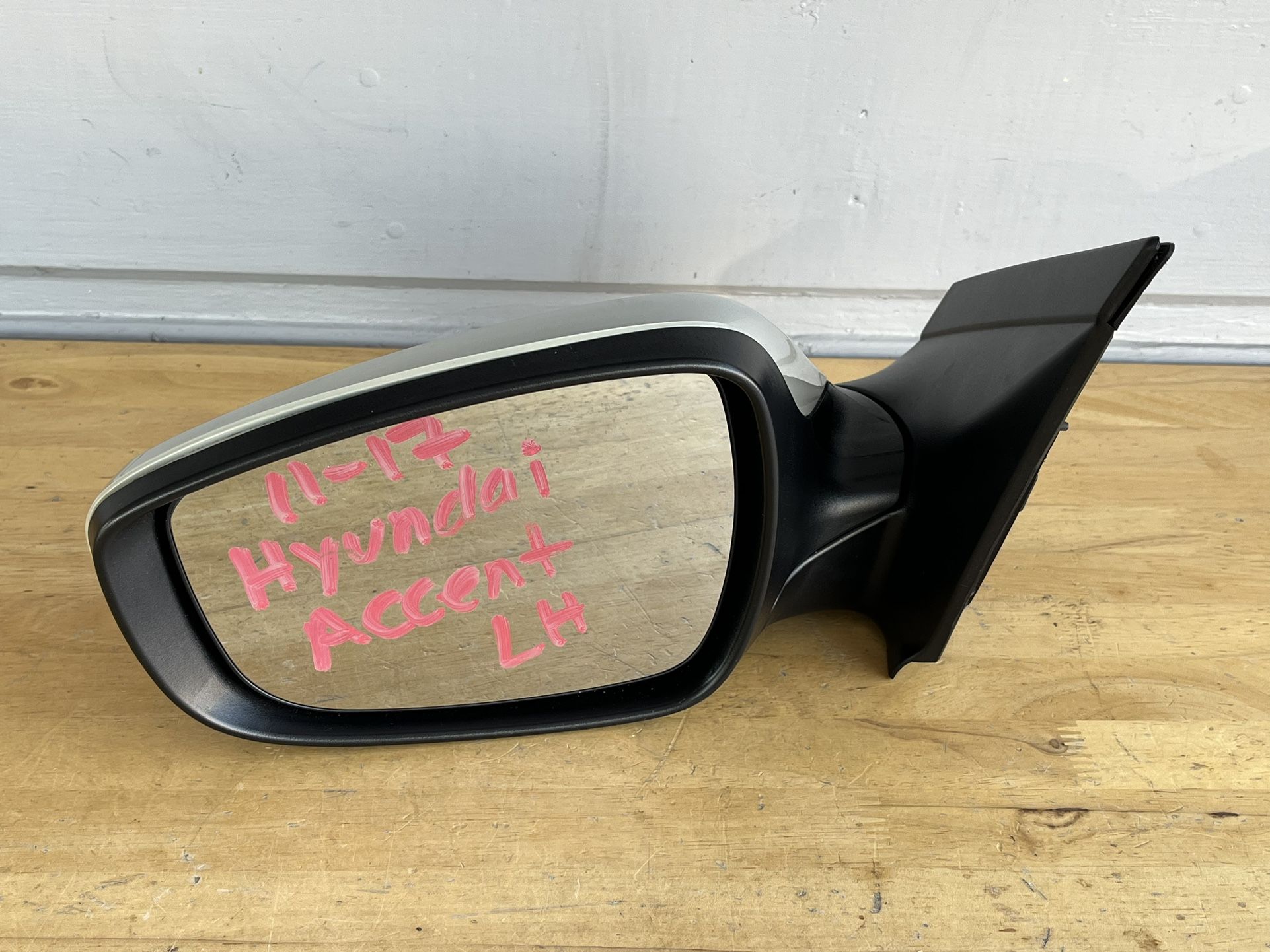 2011-2015 Hyundai Accent DRIVER Side View Mirror Light Green Aftermarket