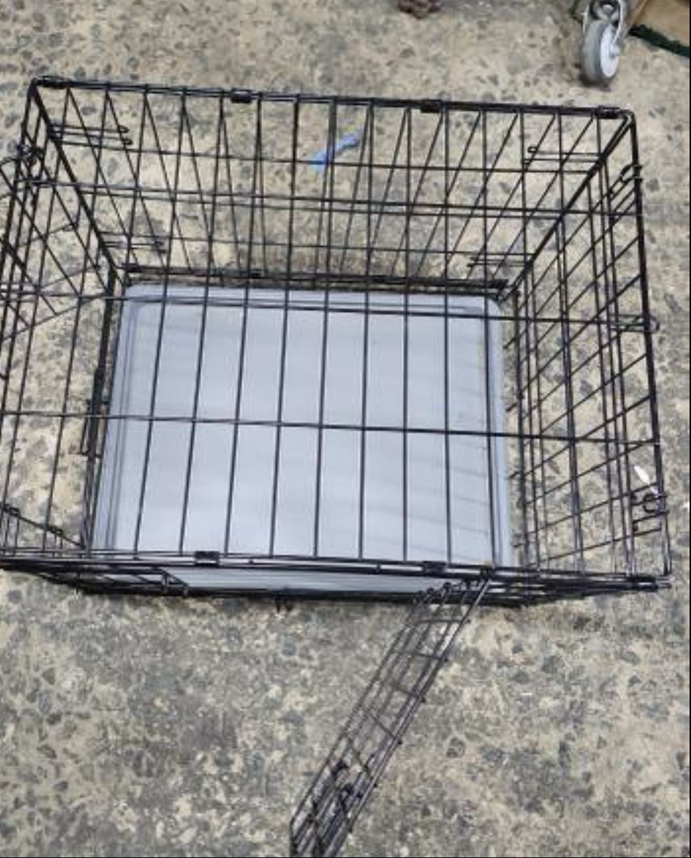 5 ⭐️ Small Dog Crate!!!!