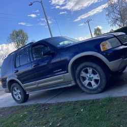 2005 Ford Explorer Eddie Bauer Edition 