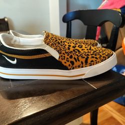 Slip On Nike’s Size 8.5
