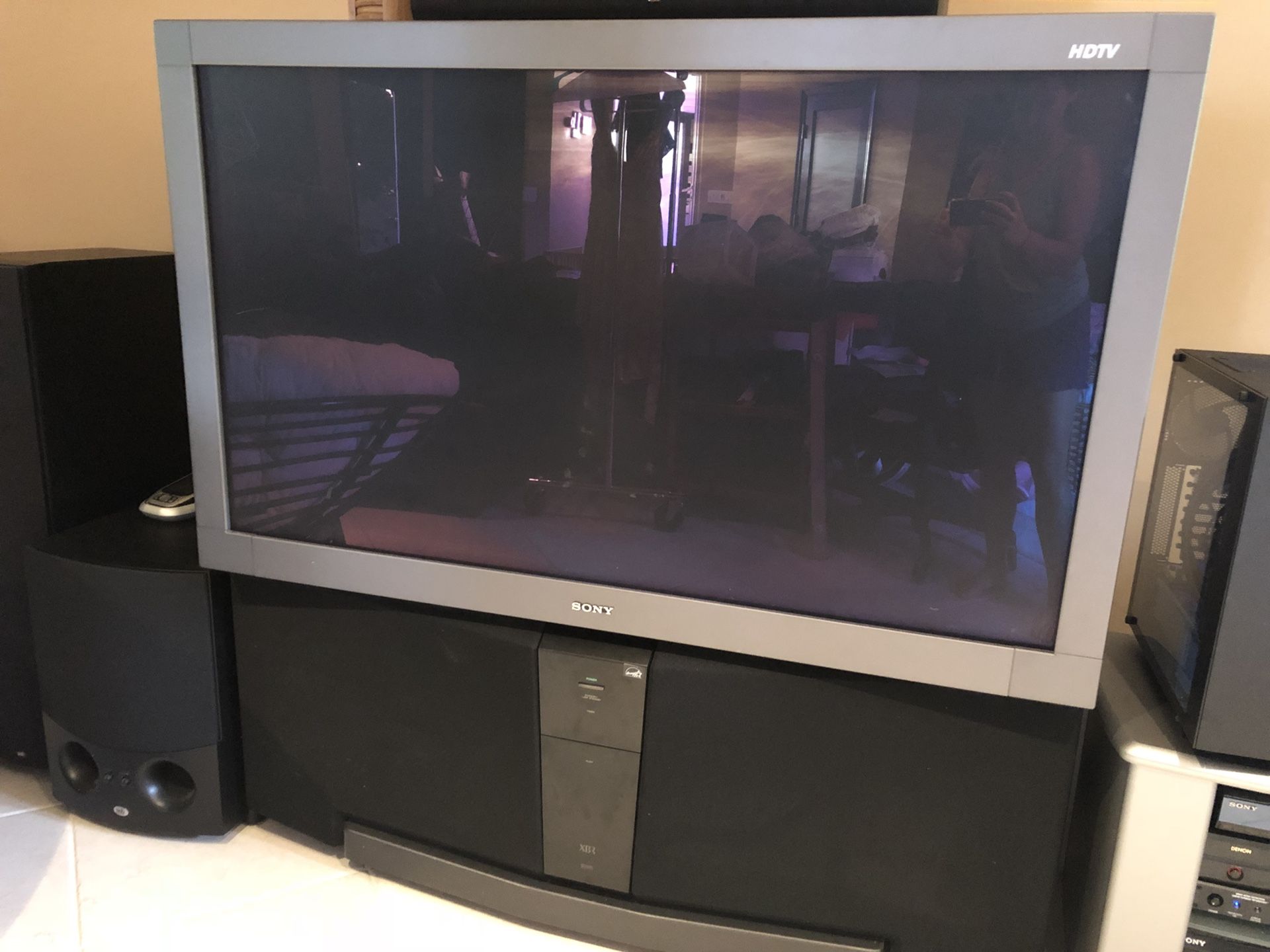SONY TV 57” (2001) KDP-57XBR2