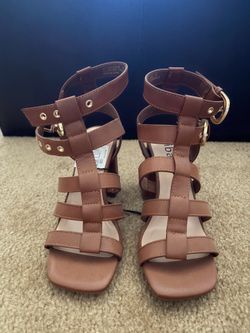 Women’s Wedge shoes Size 6