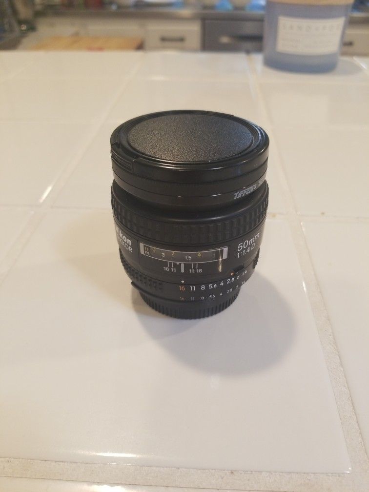 Nikon Nikkor 50mm F/1.4 Lens