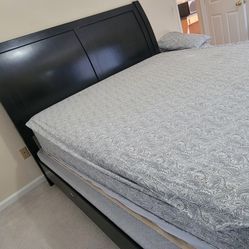 King Bed Frame And Matress 