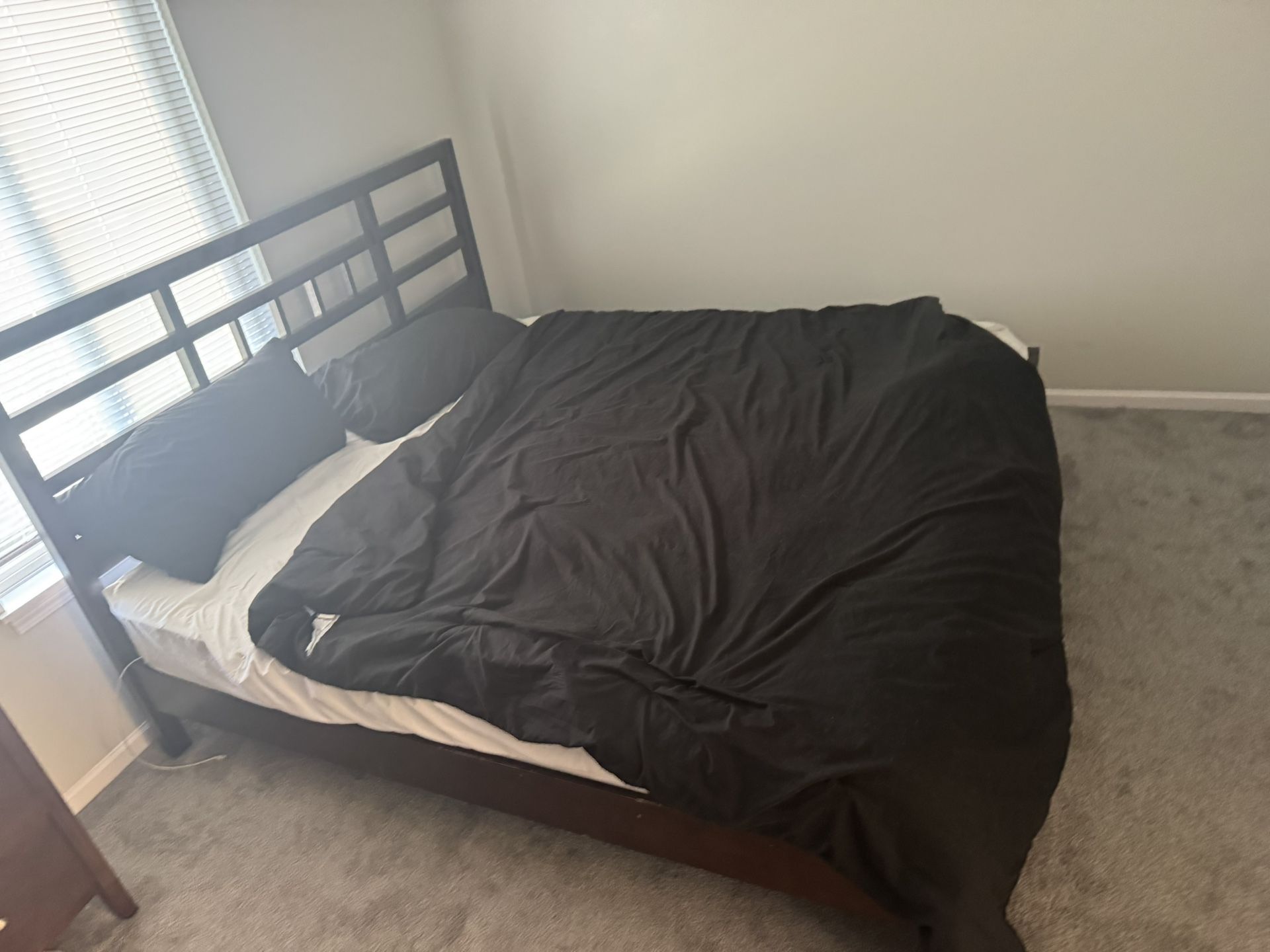 King Bed And King Bed Frame FREE